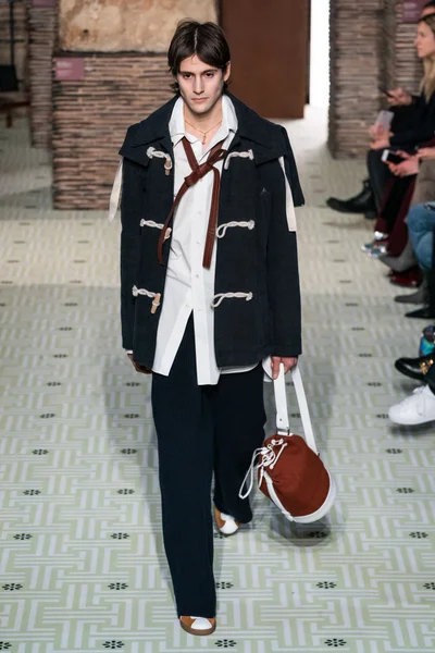 Look 9